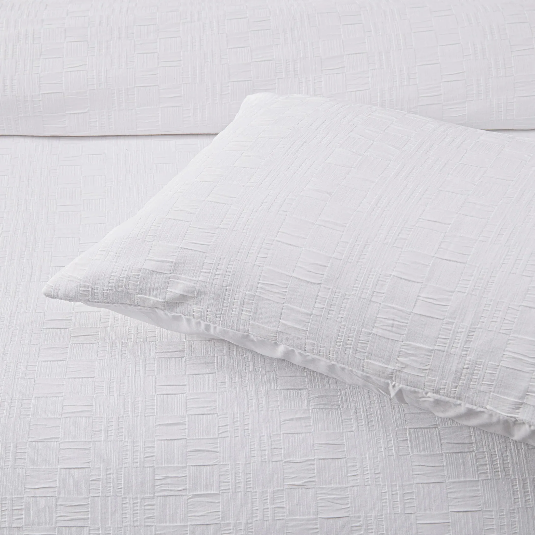 Cosmo White Quilt Cover Set by Bianca