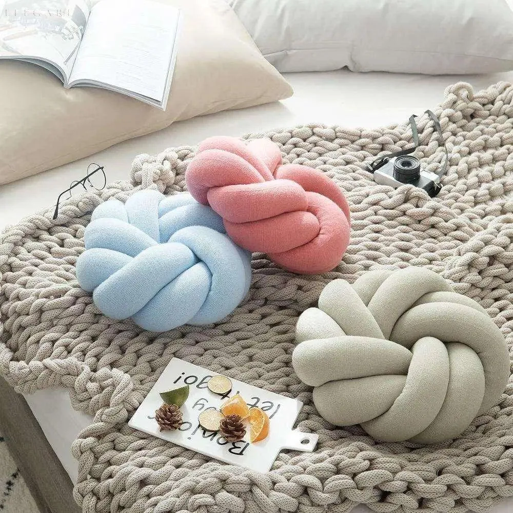 Cotton Knot Pillow - Baumwollknoten-Kissen