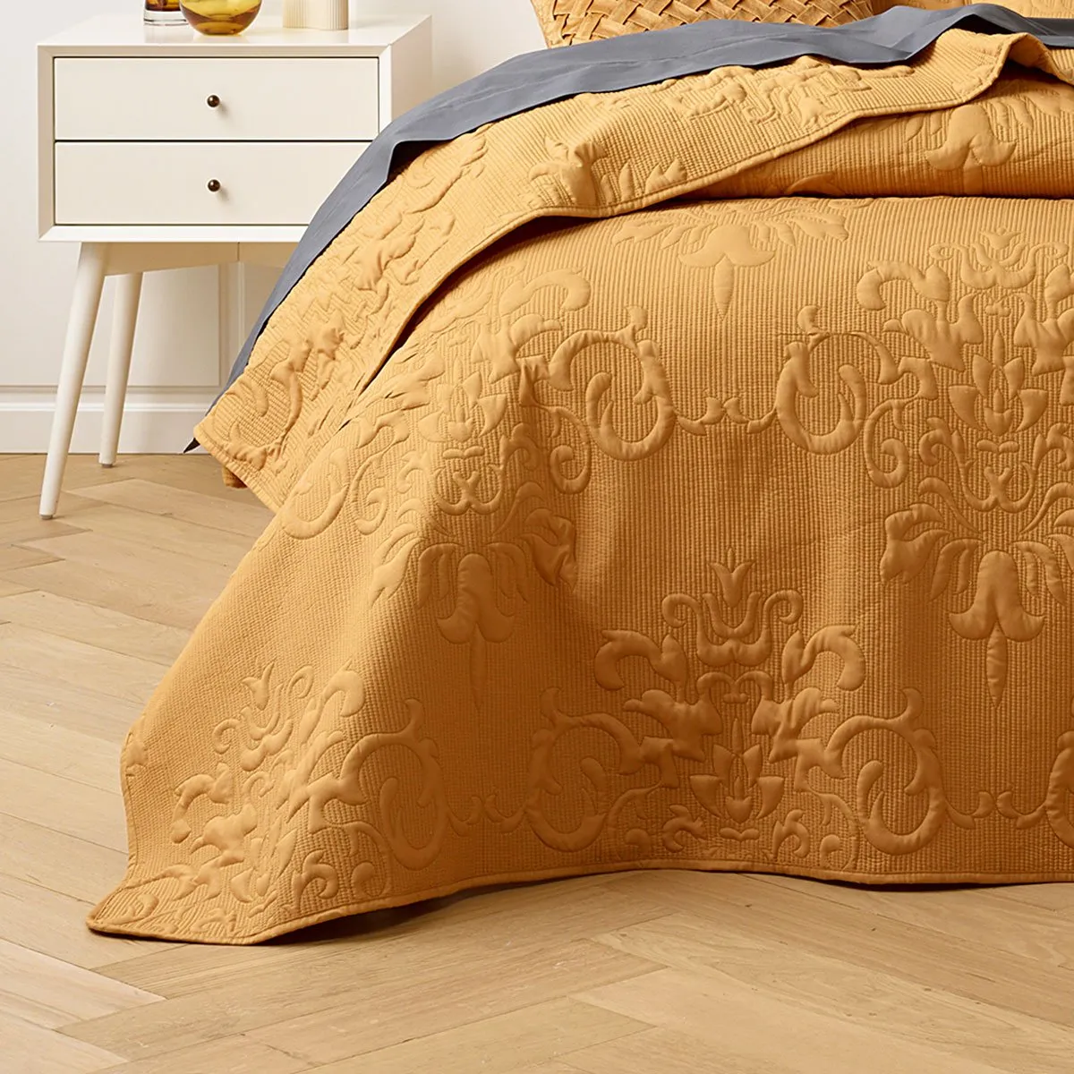 Gatwick Bedspread Set Gold By Bianca