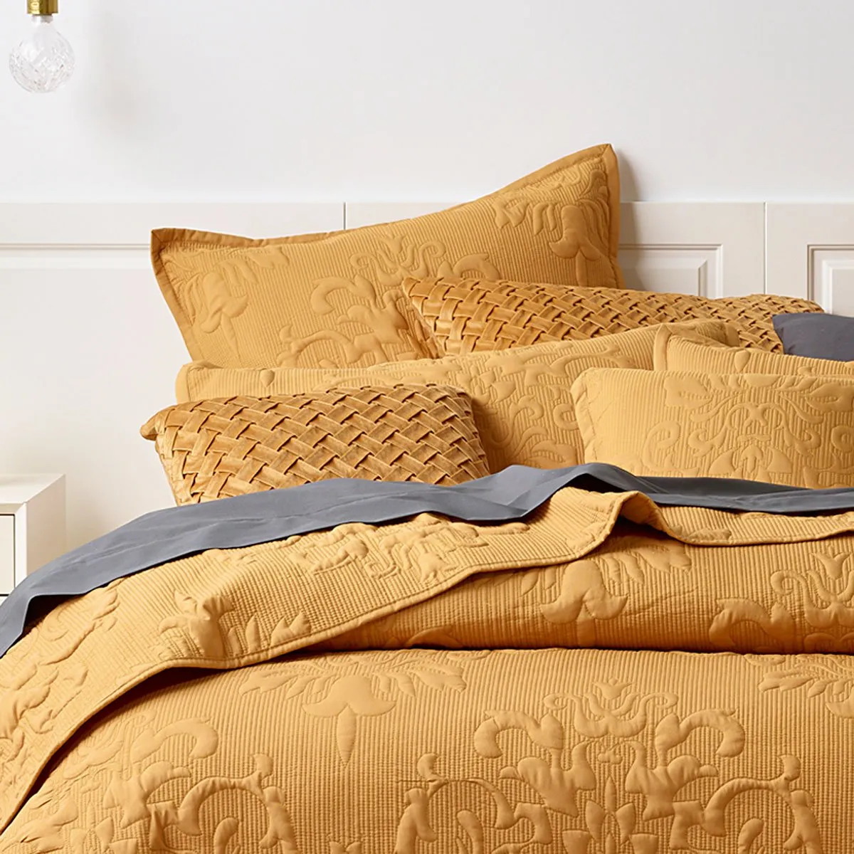 Gatwick Bedspread Set Gold By Bianca