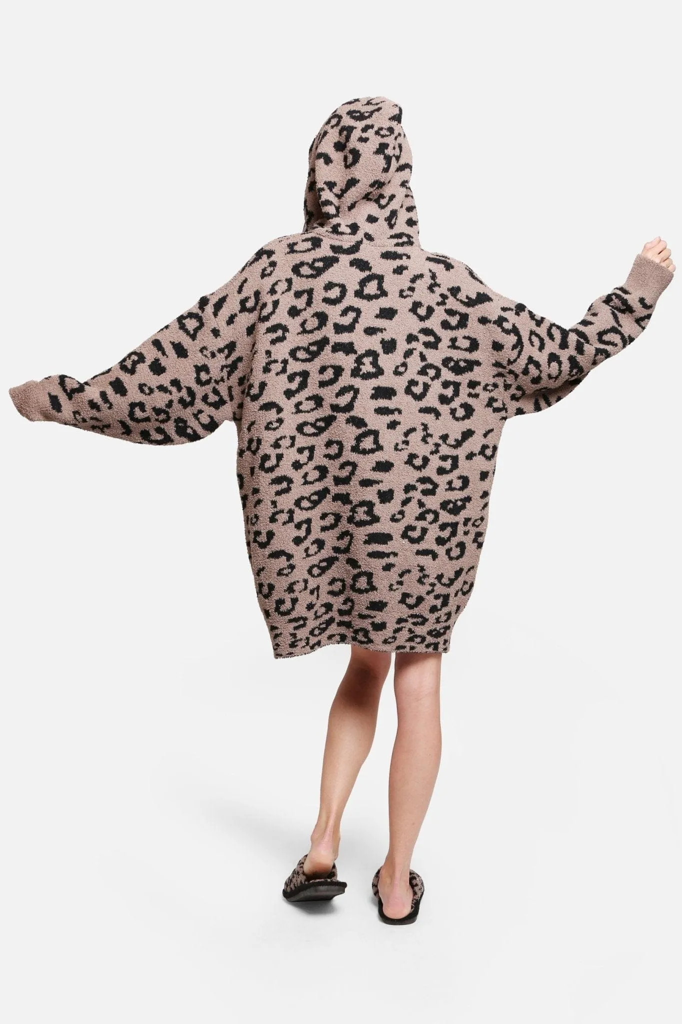 JCL2146 Leopard Super Lux Wearable Blanket