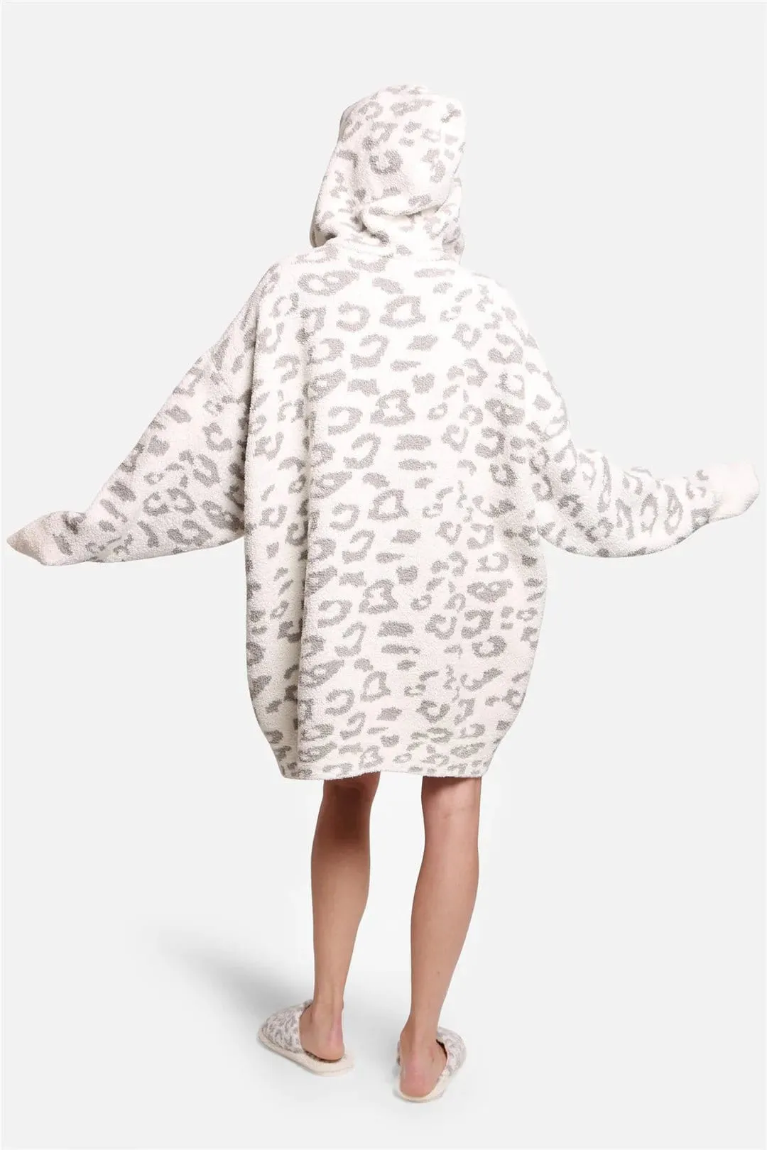 JCL2146 Leopard Super Lux Wearable Blanket