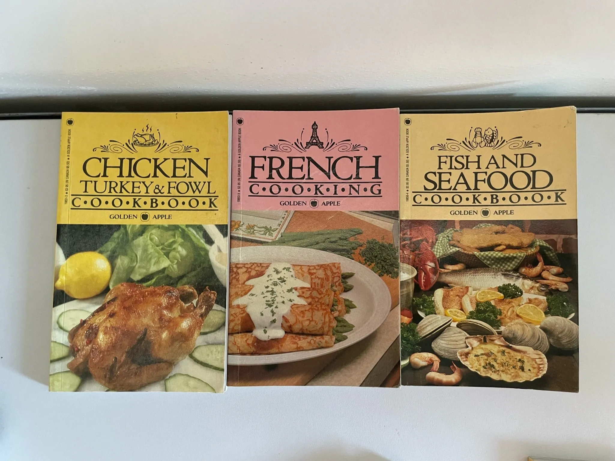 <€€ Vintage Set/10 Golden Apple Recipe Cookbooks Paperback French Chinese Italian Meat Dessert