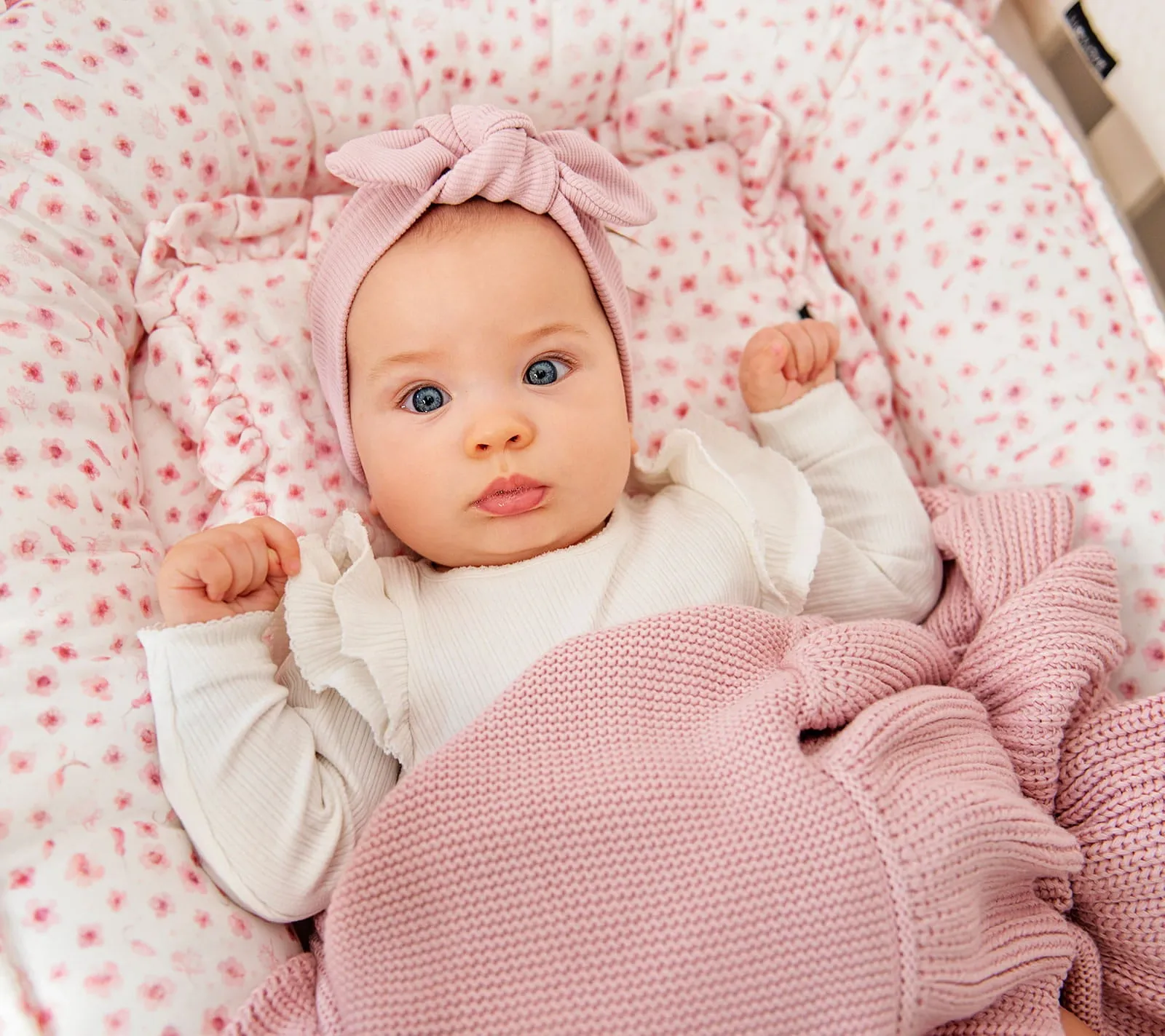 Lullalove Soft Bamboo Baby Blanket with a Frill