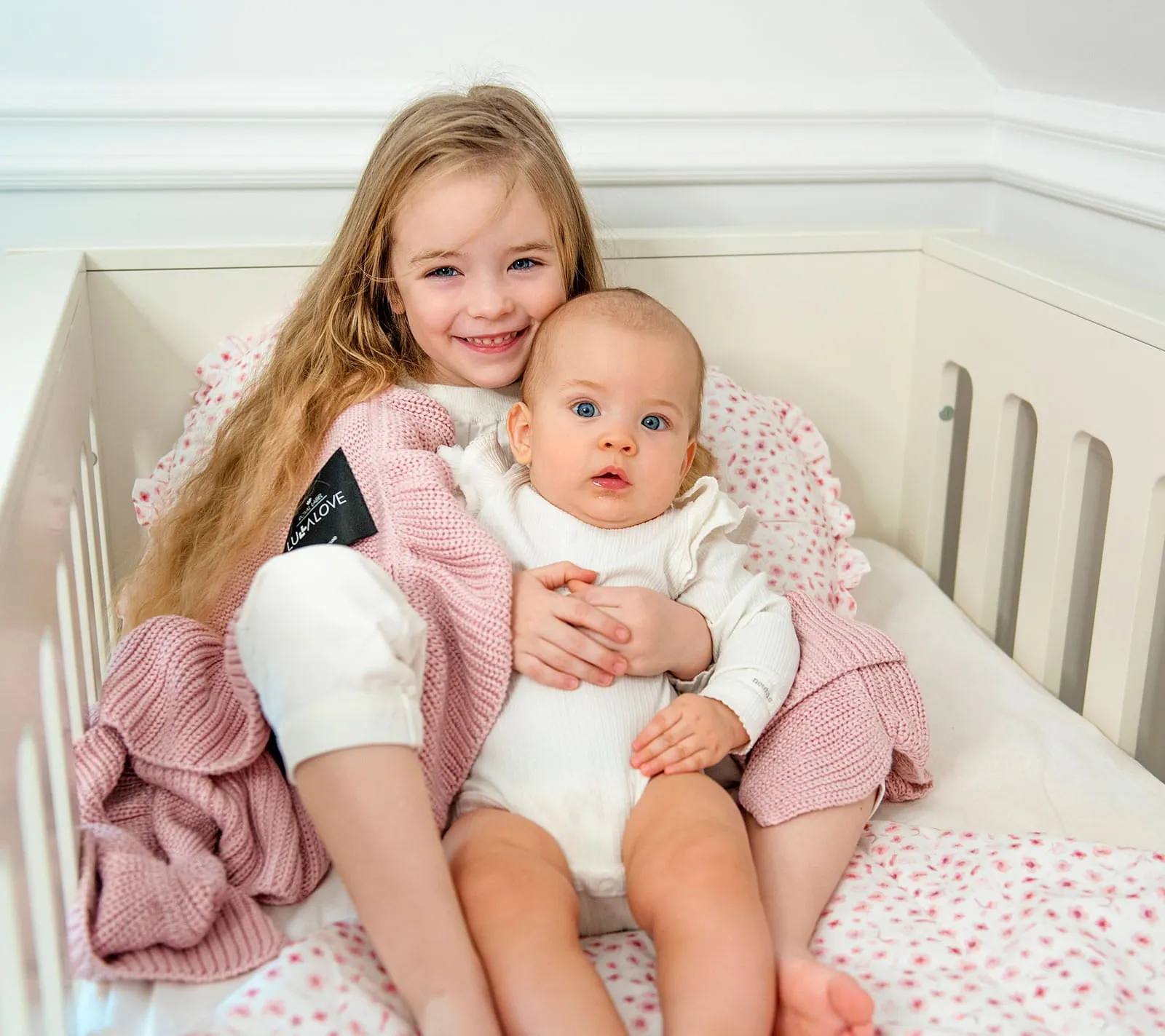 Lullalove Soft Bamboo Baby Blanket with a Frill