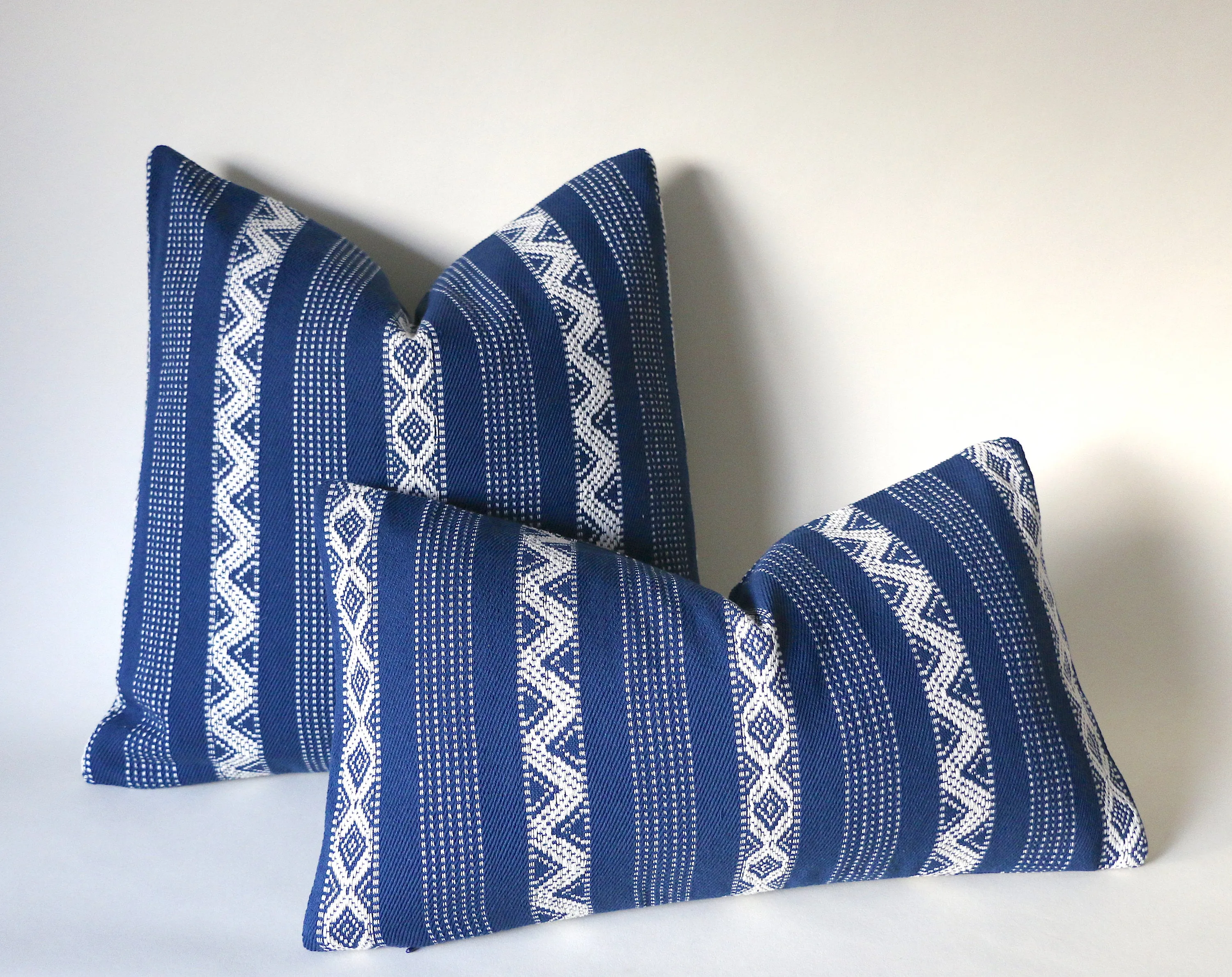 Navy Boho Woven Stripe Pillow / Blue & White Pillow Cover / Designer Zipper Pillow Cover / Bohemian lumbar Pillow cover / Boho Mudcloth Cushion cover