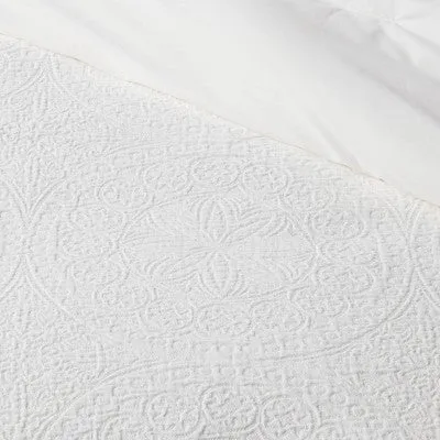 Open Box - 8pc King Matelasse Medallion Comforter & Sheet Bundle White - Threshold