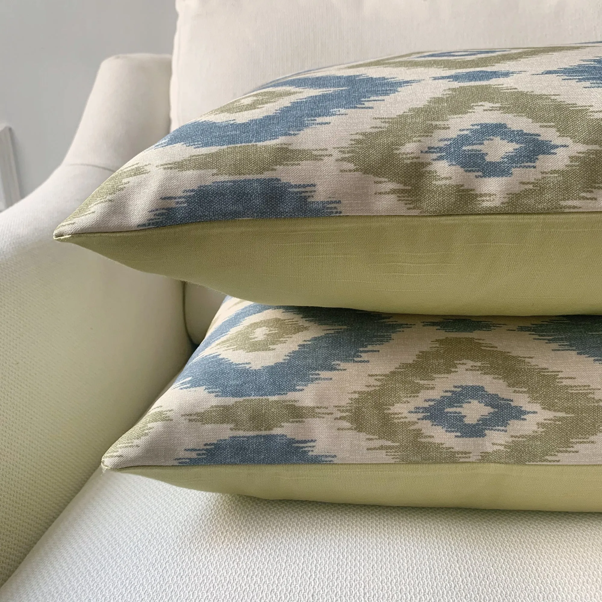 Seagrass Coastal Ikat Lumbar Pillow Cover 15x26